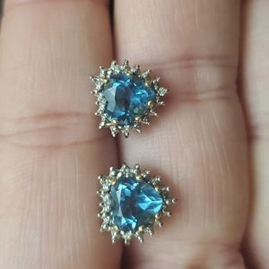 10k gold heart earrings